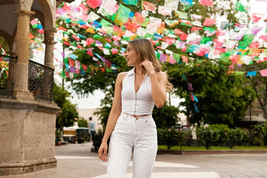 mujer vestida de feria